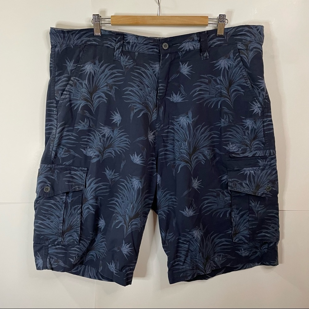 Free Planet Mens Floral Hawaiian Cargo Shorts Size 42 100% Cotton Blue